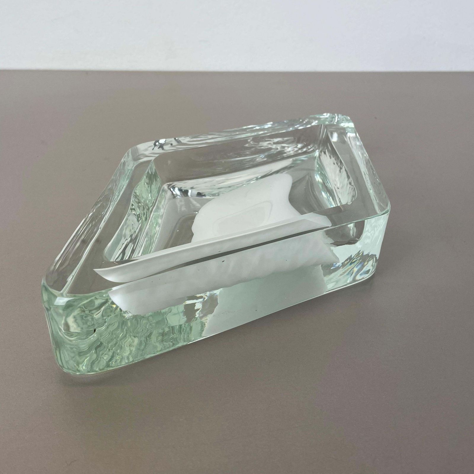 New Old Stock 3.4kg Murano Ice Glass Shell Bowl Antonio Da Ros Cenedese, 1970 photo Home Decor