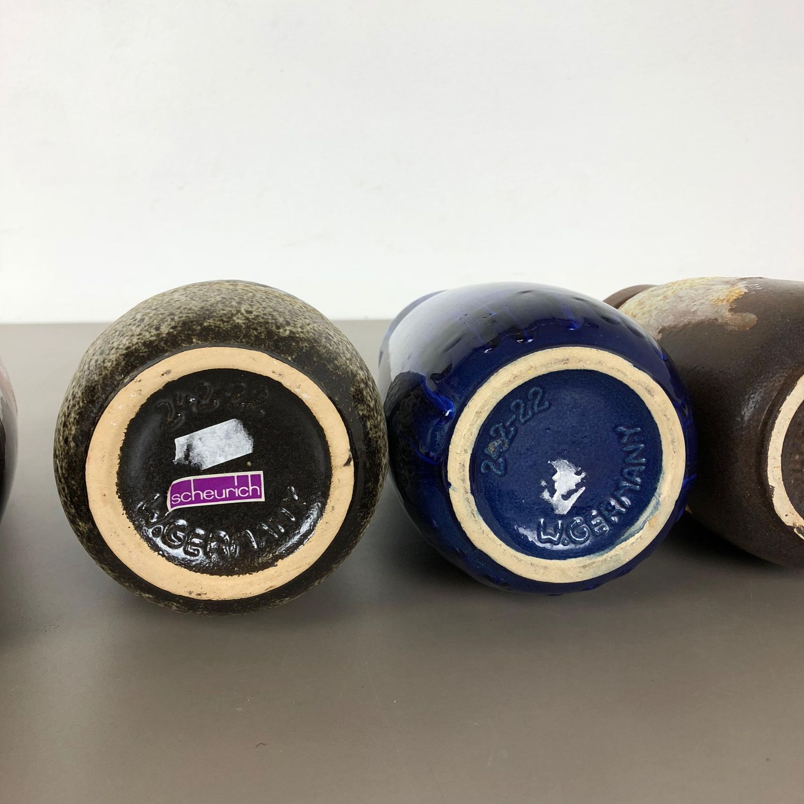 photo vinterior Set Of Four Vintage Pottery Fat Lava "242 22" Vases Made By Scheurich, Germany