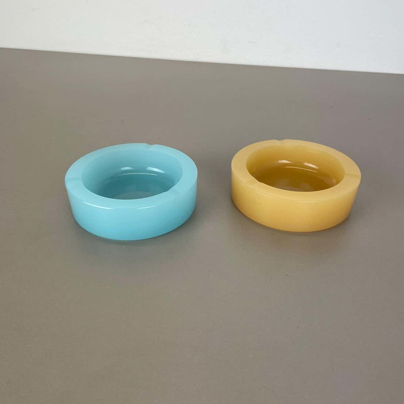 Set Of 2 New Old Stock Murano Opaline Glass Ashtray Shell Bowl By Cenedese, 1960 photo for sale