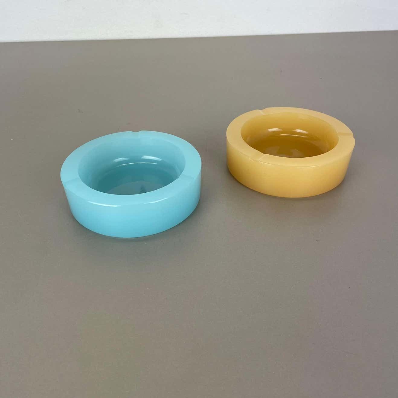 Set Of 2 New Old Stock Murano Opaline Glass Ashtray Shell Bowl By Cenedese, 1960 photo Home Decor