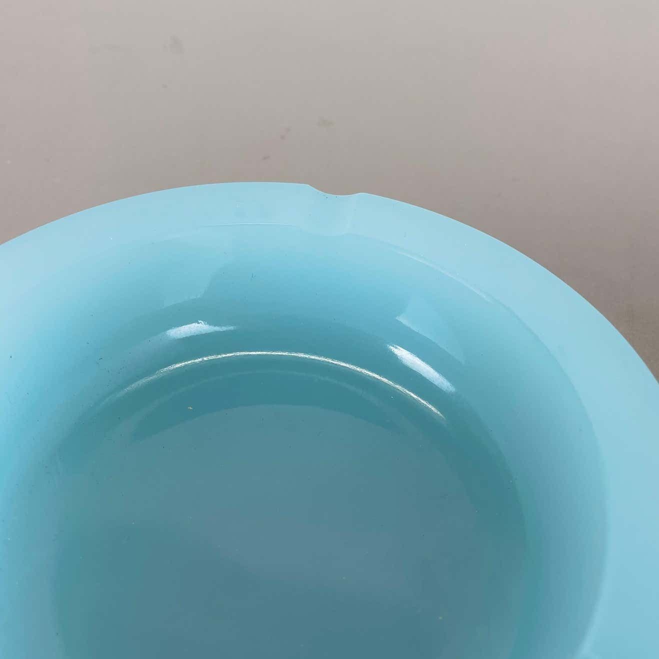 Set Of 2 New Old Stock Murano Opaline Glass Ashtray Shell Bowl By Cenedese, 1960 photo vintage