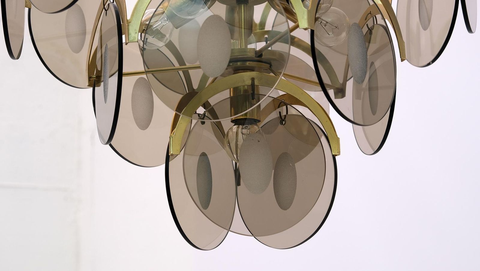 Gino Vistosi Mid Century Modern Amber Glass And Brass Chandelier