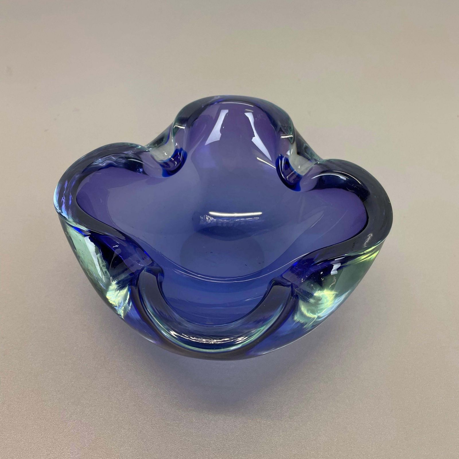 Heavy Murano Glass "Blue" Bowl Element Shell Ashtray Murano, Italy, 1970s photo 482.0