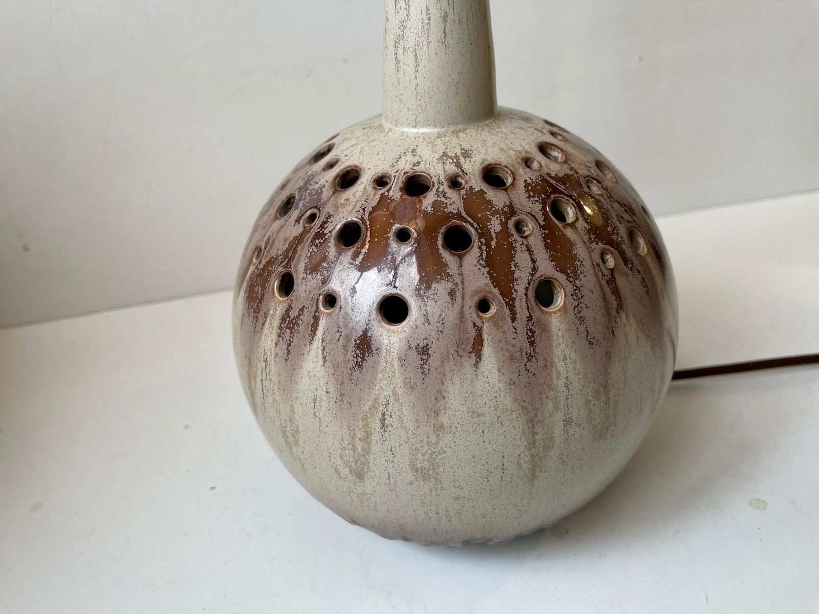 Spherical Scandinavian Modern Pottery Table Lamp, 1970s photo 378.0