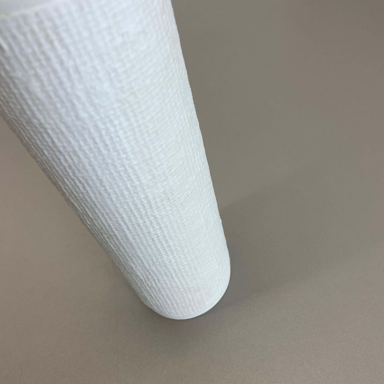 1970s Op Art Vase Porcelain Vase By Heinrich Fuchs For Hutschenreuther, Germany photo vintage
