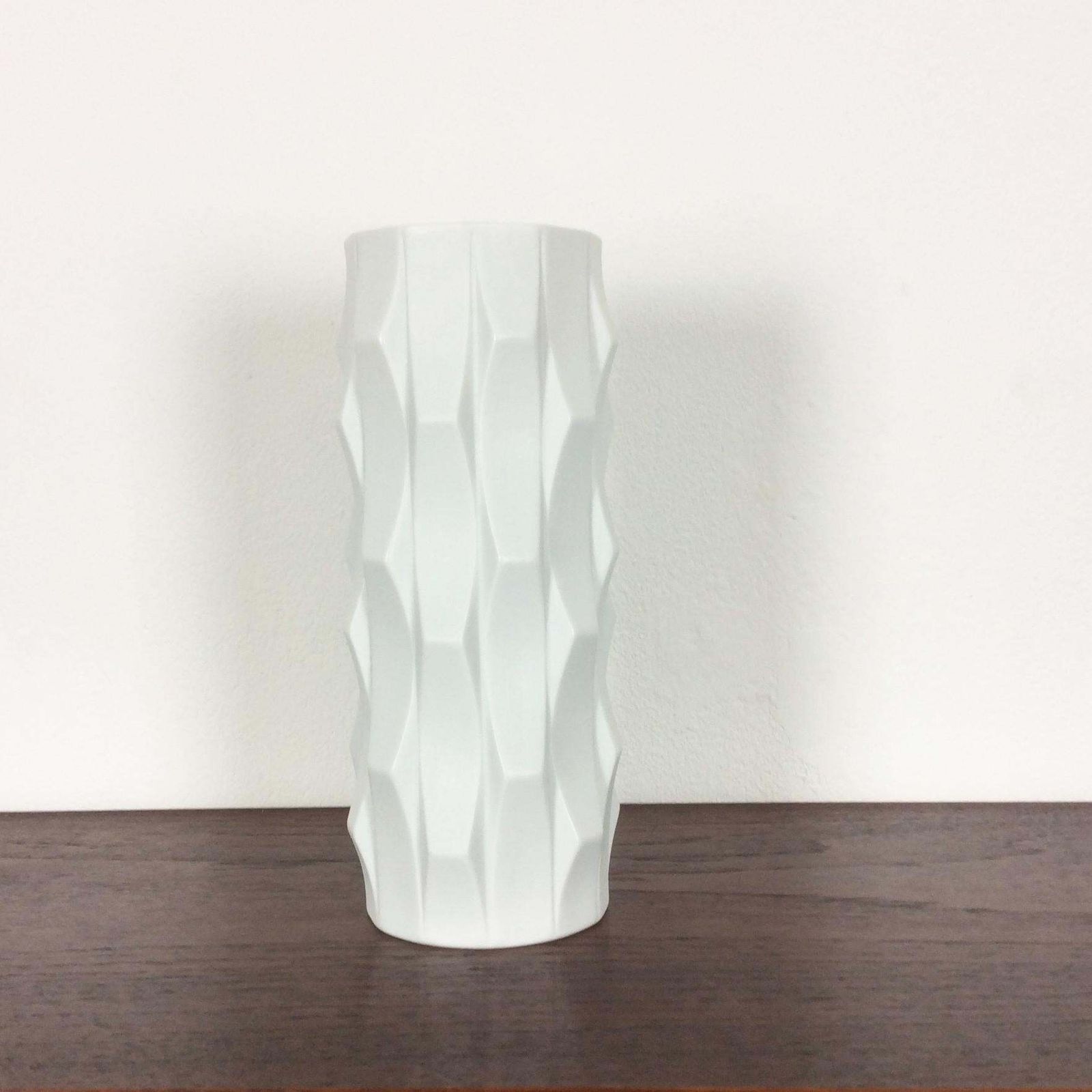 1970s Op Art Vase Porcelain Vase By Heinrich Fuchs For Hutschenreuther, Germany photo vinterior