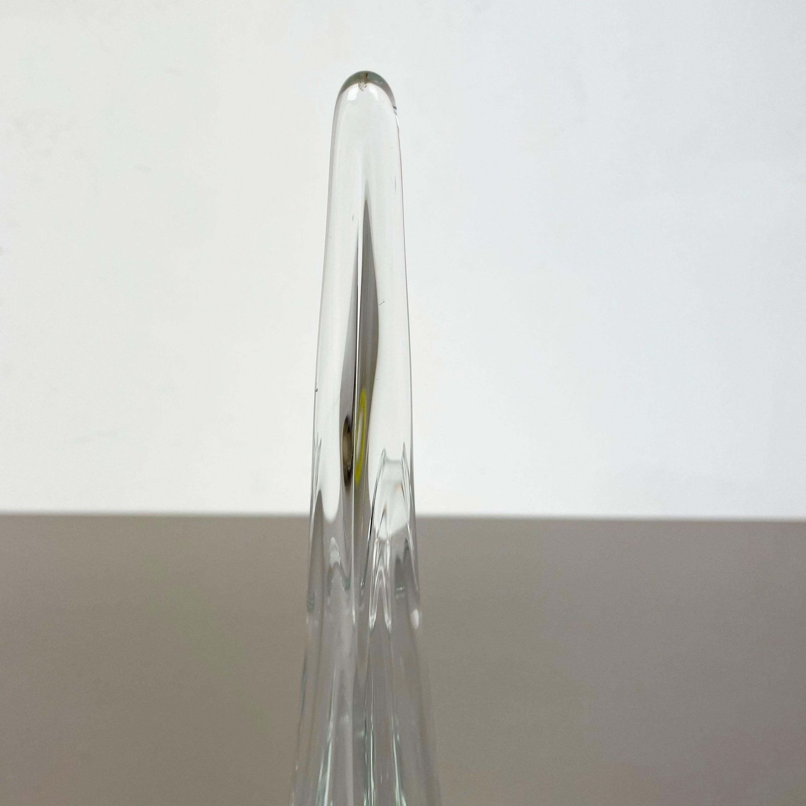 photo vinterior Large Floral Crystal Glass Shell Bowl By Art Vannes Flavio Poli France 1970s