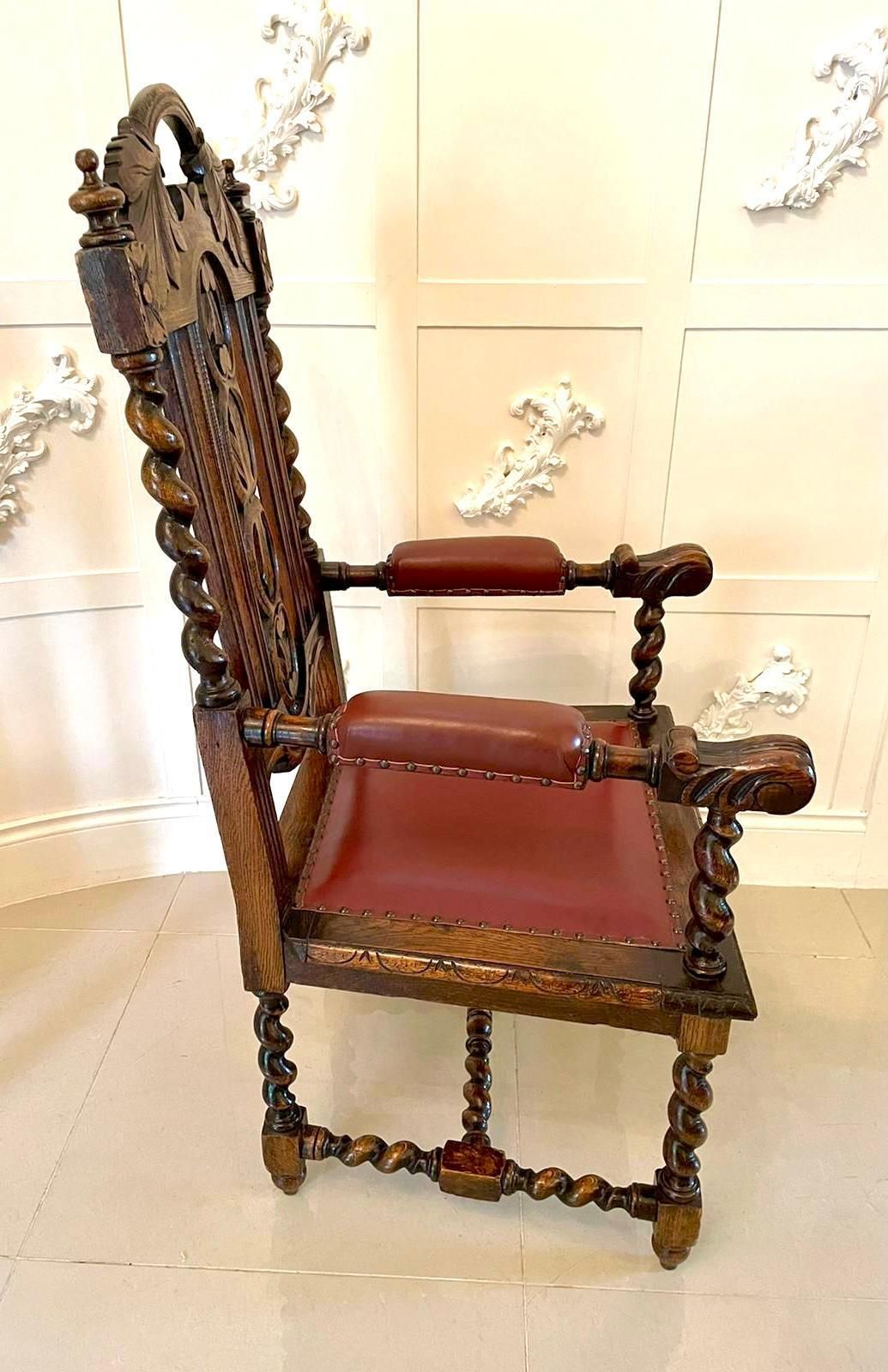 photo vinterior Large Antique Victorian Quality Carved Oak Armchair