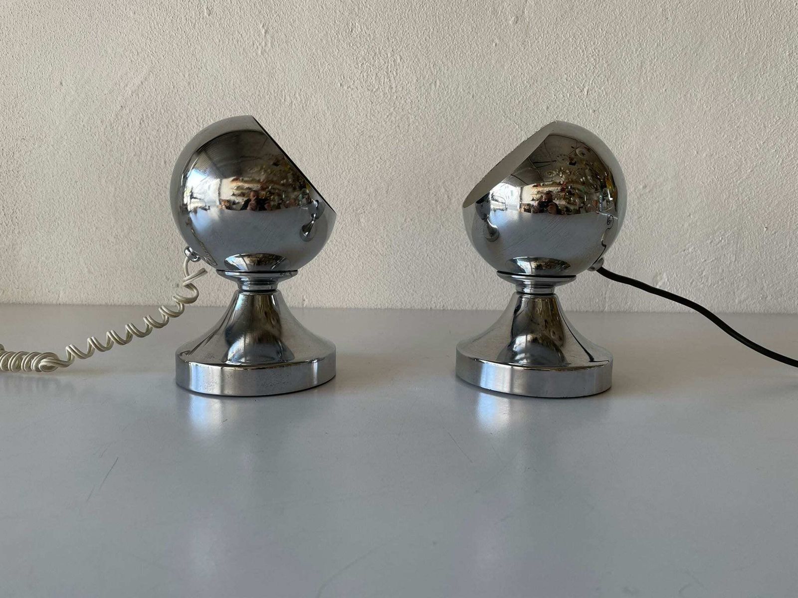 Italian Space Age Chrome Pair Of Table Lamps With Magnetic Shades, 1970s, Italy