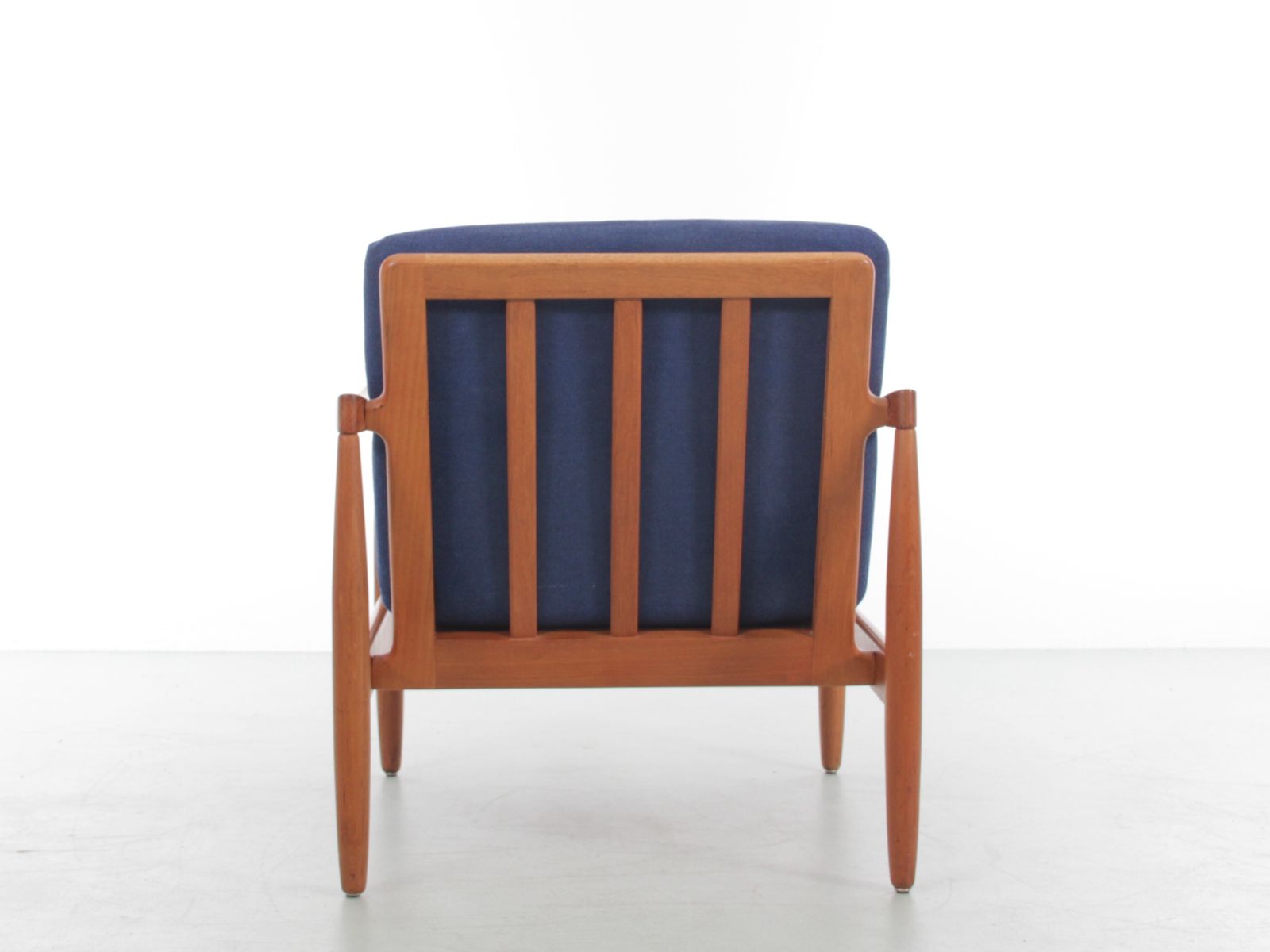 photo vintage Mid Century  Modern Pair Of Lounge Chairs In Teak By Skive Møbelfabrik