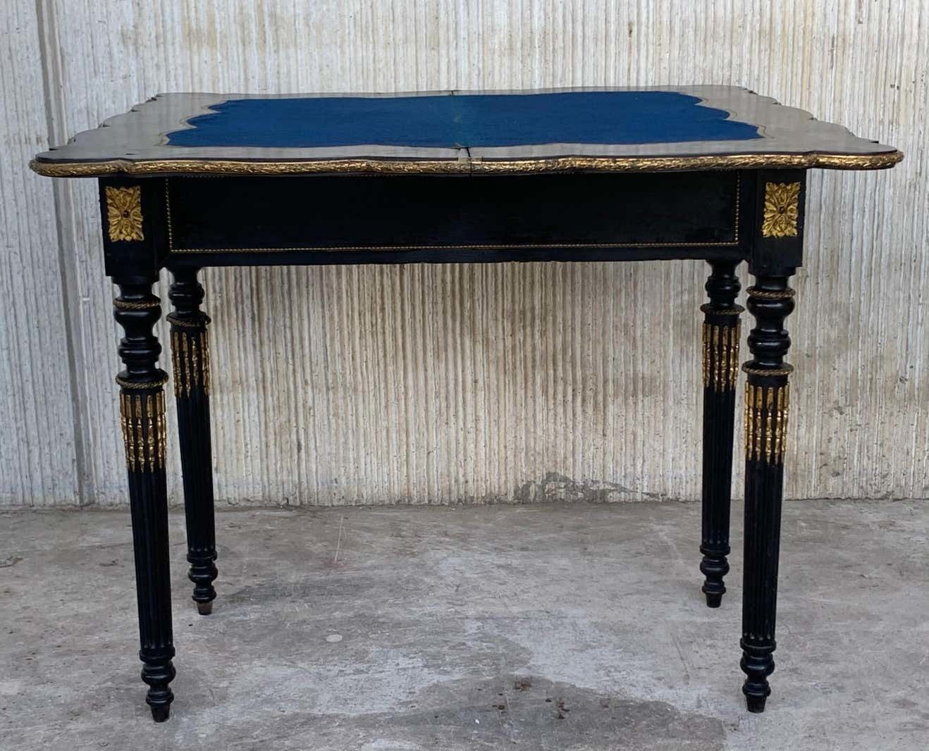 Table de jeu pliante française ébonisée, montures en bronze, XIXe siècle photo vinterior