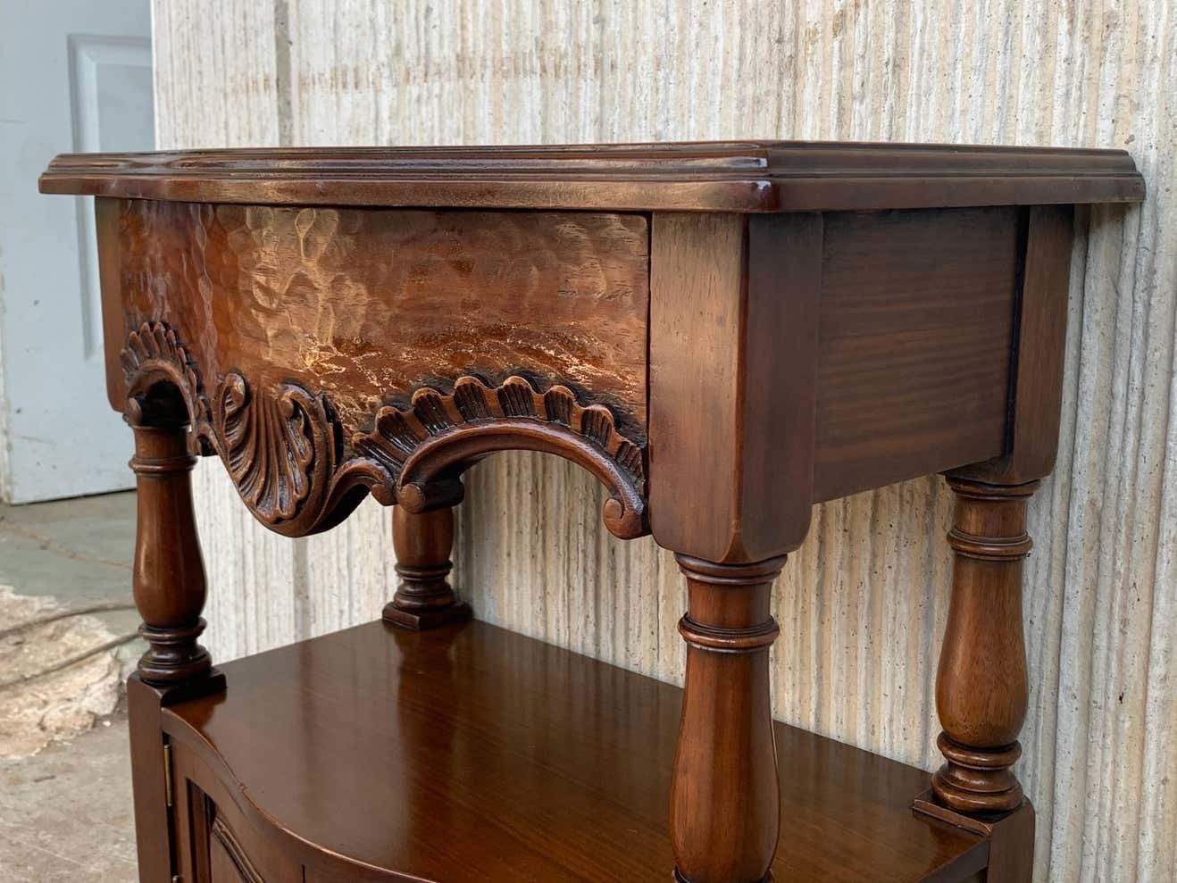 Paire de tables de chevet catalanes, Espagne, XIXe siècle, avec tiroirs et étagère basse ouverte photo vintage