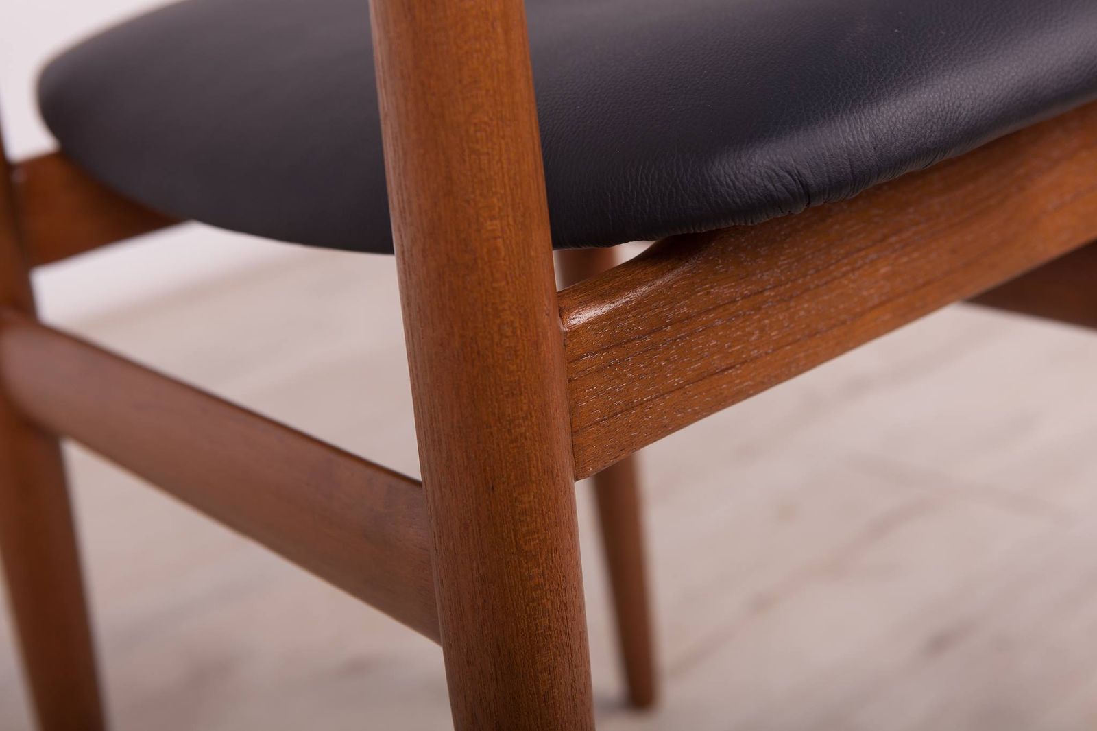 Mid Century Teak Dining Table & Chairs By Hans Olsen For Frem Røjle, 1960s, Set Of 5 photo for sale