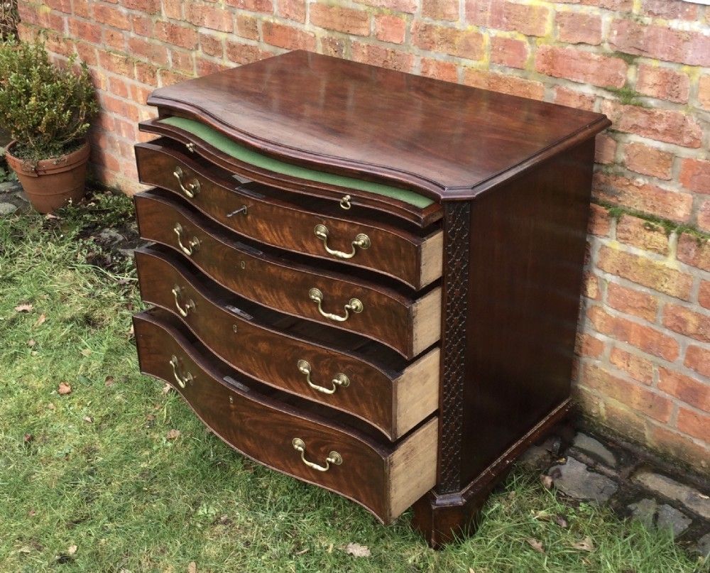 Serpentine Chest Of Drawers, 1800s photo 1250.0