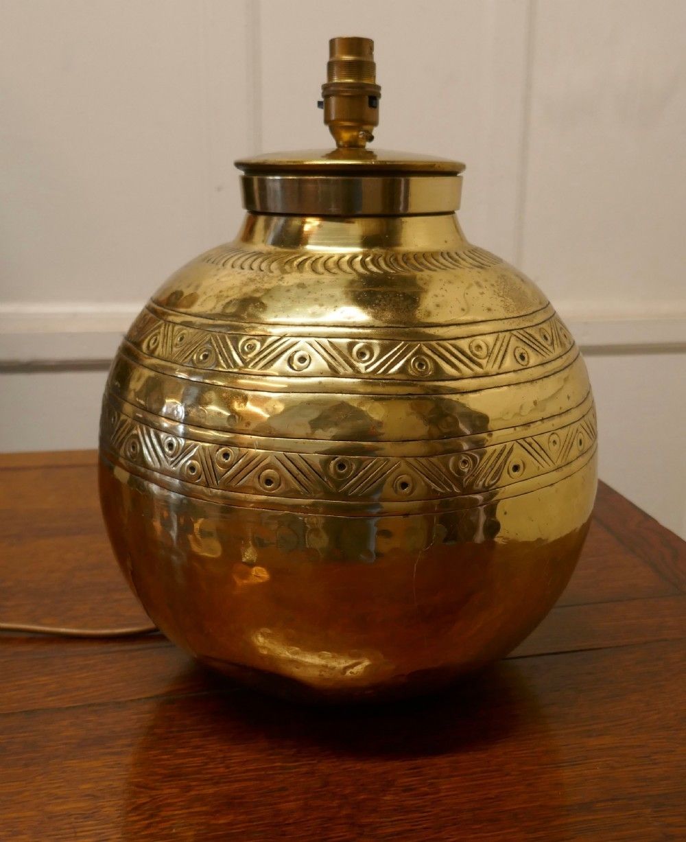 Large Brass Ball Table Lamp With Hand Beaten Decoration photo 390.0