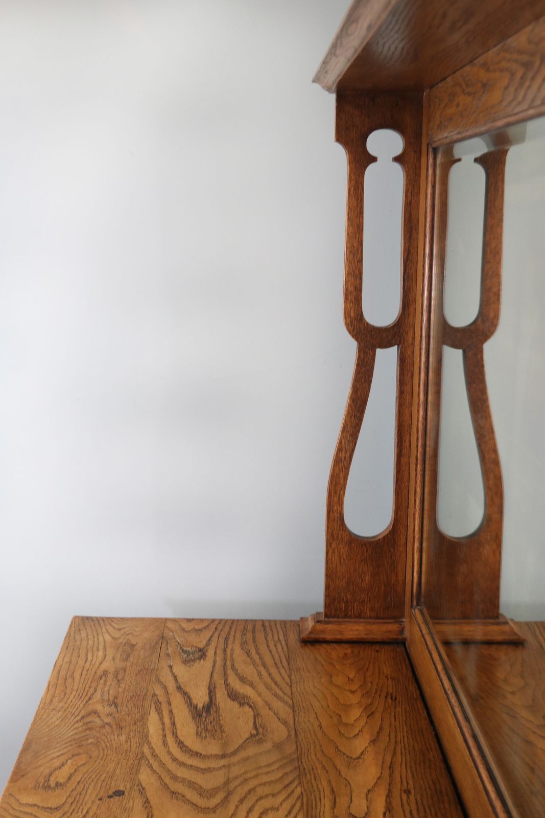 Arts And Crafts Style! A Super Quality Late Victorian Oak Sideboard With An Arts And Crafts Influenced Style. photo for sale
