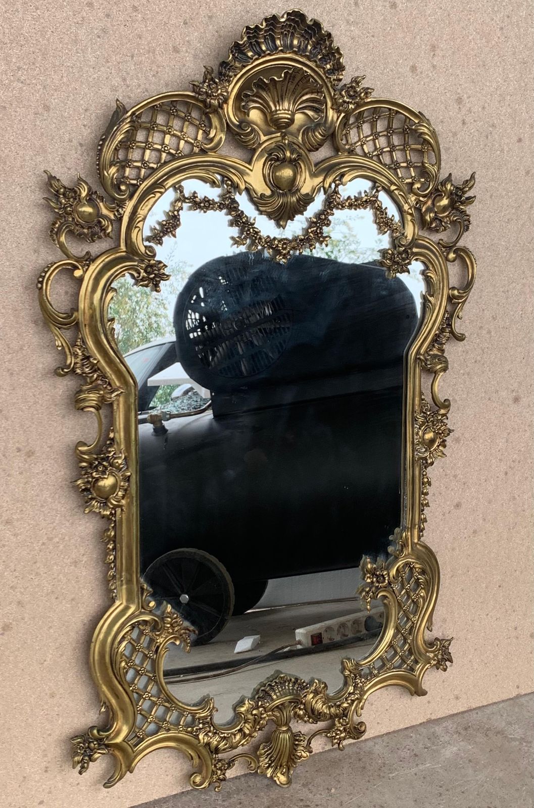 Miroir en bronze handmade avec reliefs, style baroque français, XIXe siècle photo furniture