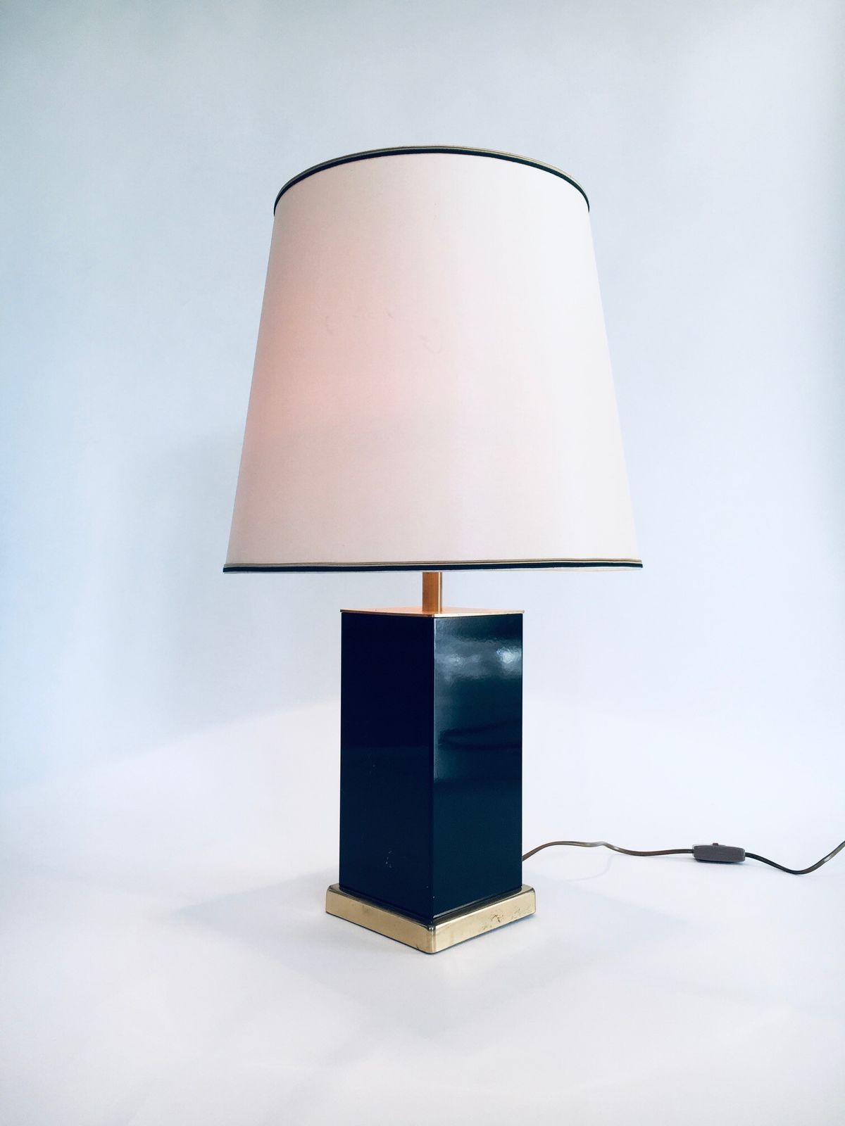 1970's Hollywood Regency Style Black & Gold Square Table Lamp photo for sale