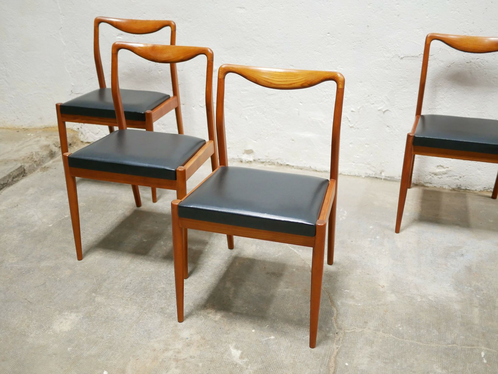 Series Of 4 Vintage Scandinavian Chairs In Teak And Skaï photo vinterior