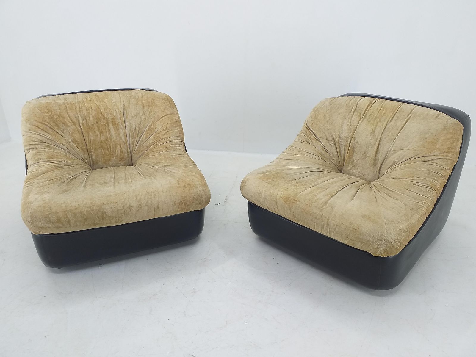 Pair Of Midcentury Lounge Chairs, Italy, 1970s. photo Furniture