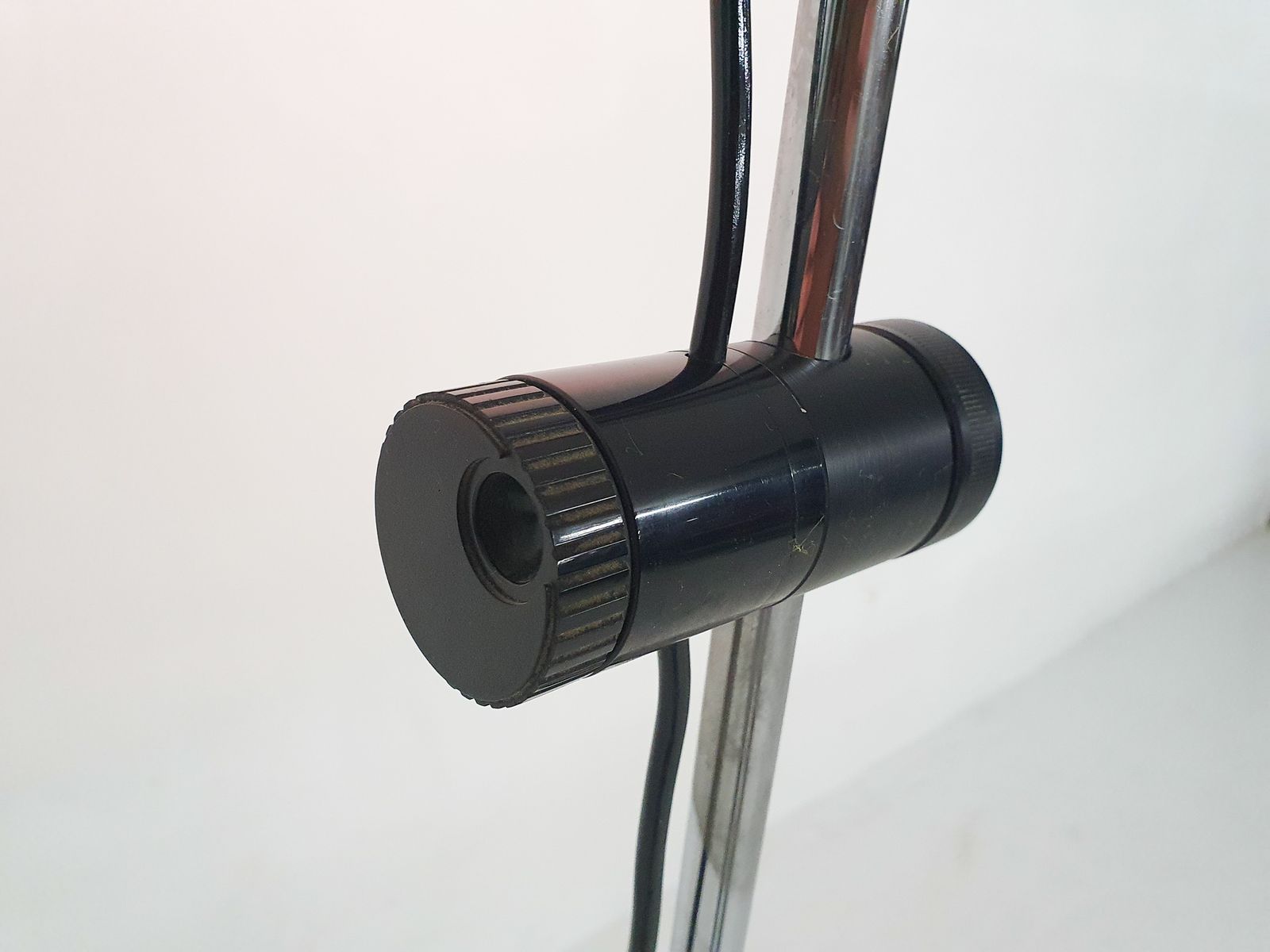 Verlichting Witte Metalen Designvloerlamp Van Joe Colombo, Italië, Ca. Jaren 1980 photo