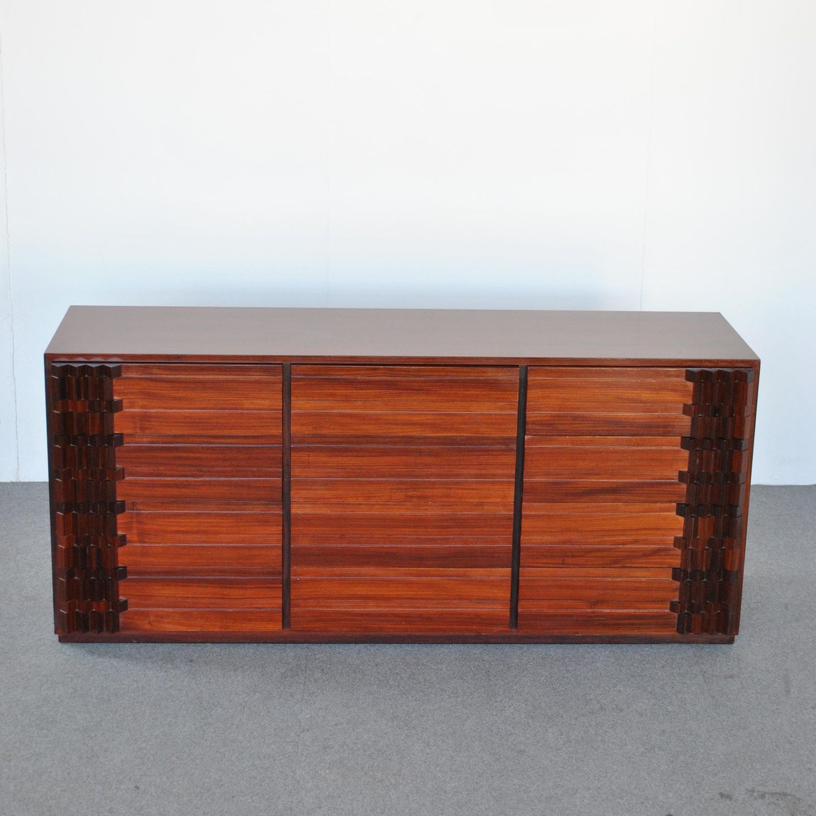 Luciano Frigerio Credenza Diamante, 1970's photo vinterior