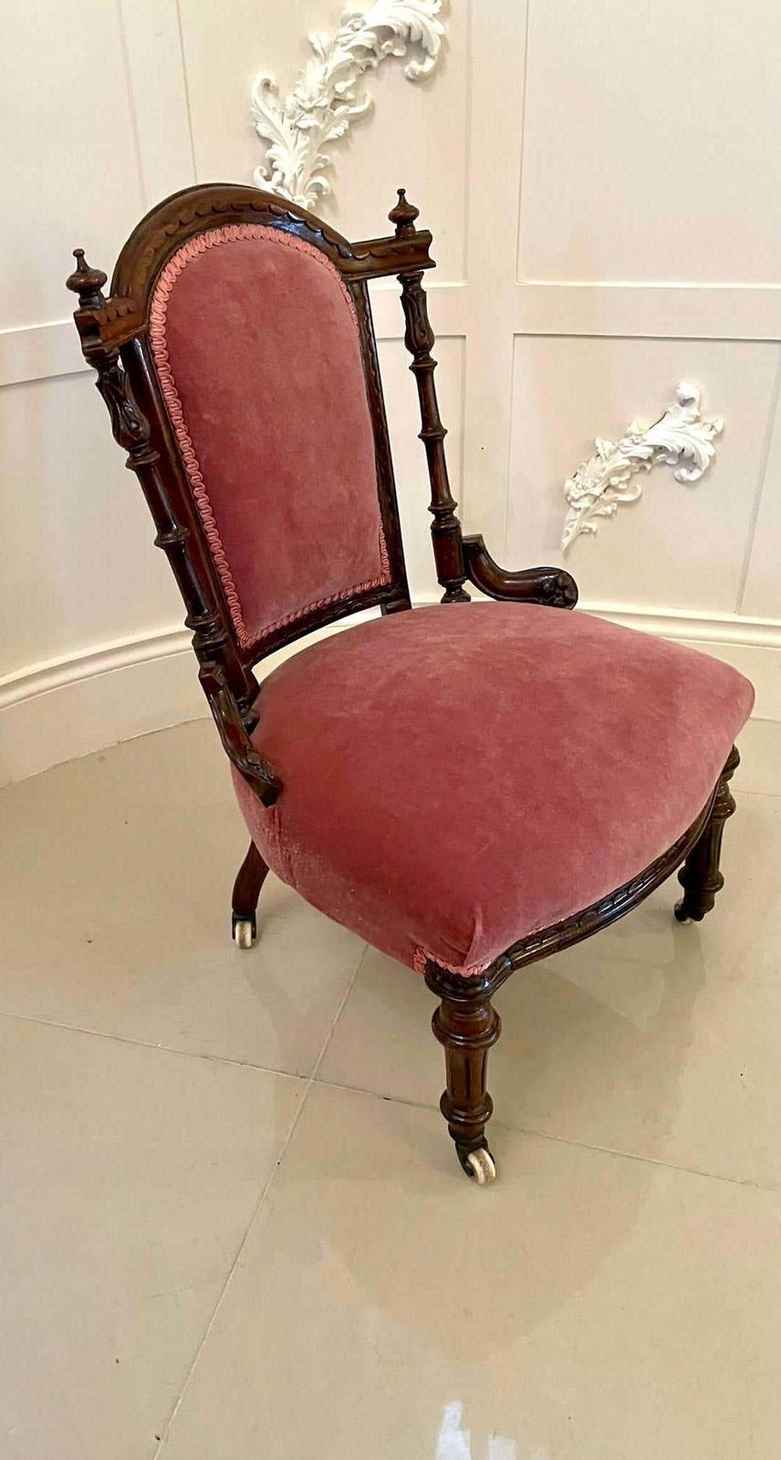 Quality 19th Century Antique Victorian Walnut Carved Ladies Chair photo for sale