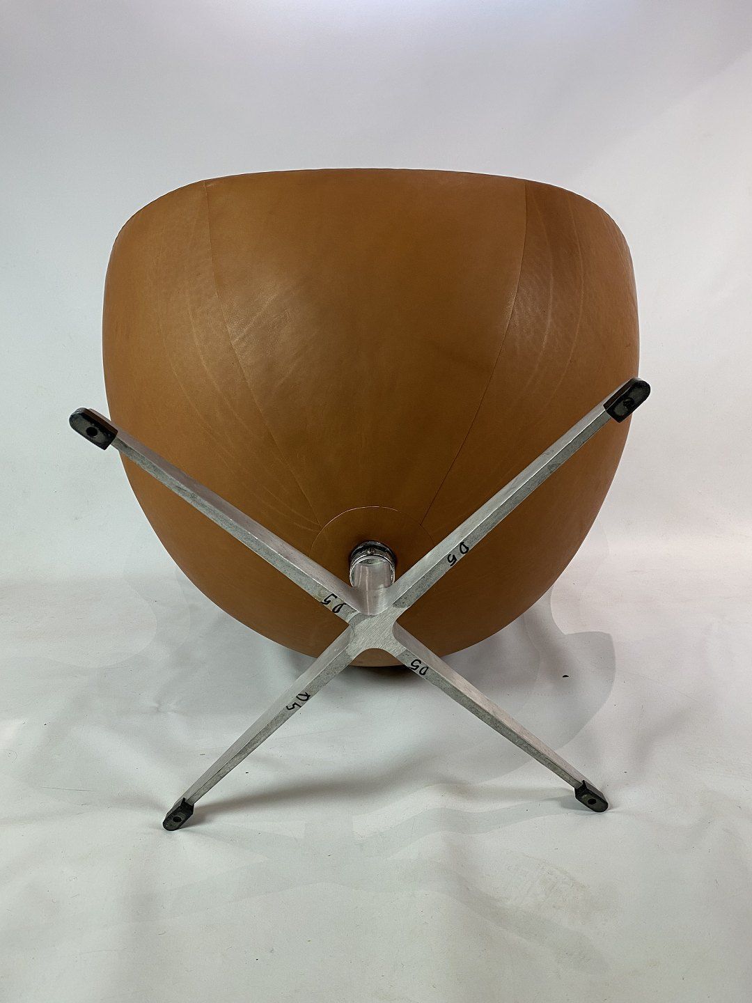 The Egg, Model 3316 Designed By Arne Jacobsen In 1958 And Manufactured By Fritz Hansen photo buy