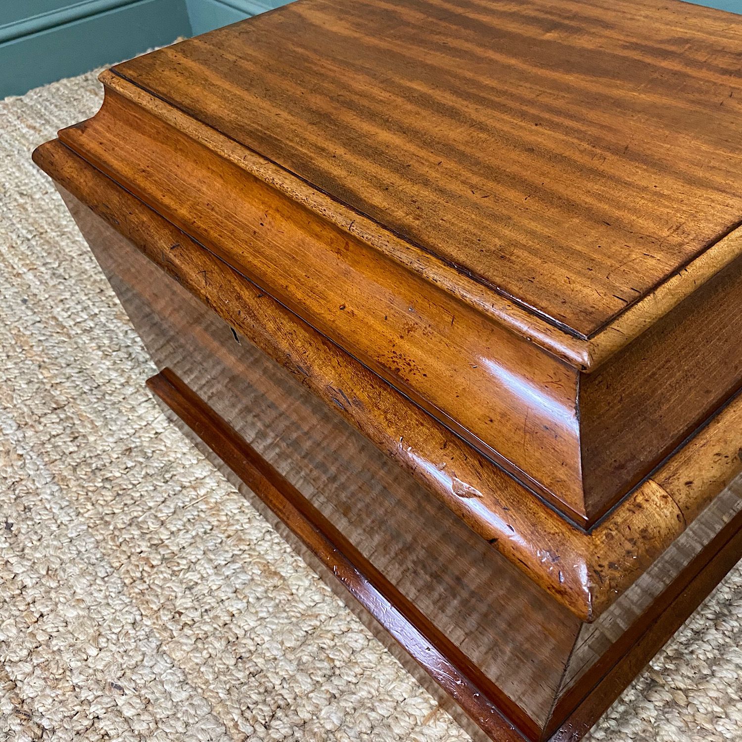 Small Regency Mahogany Antique Cellaret / Wine Box photo for sale