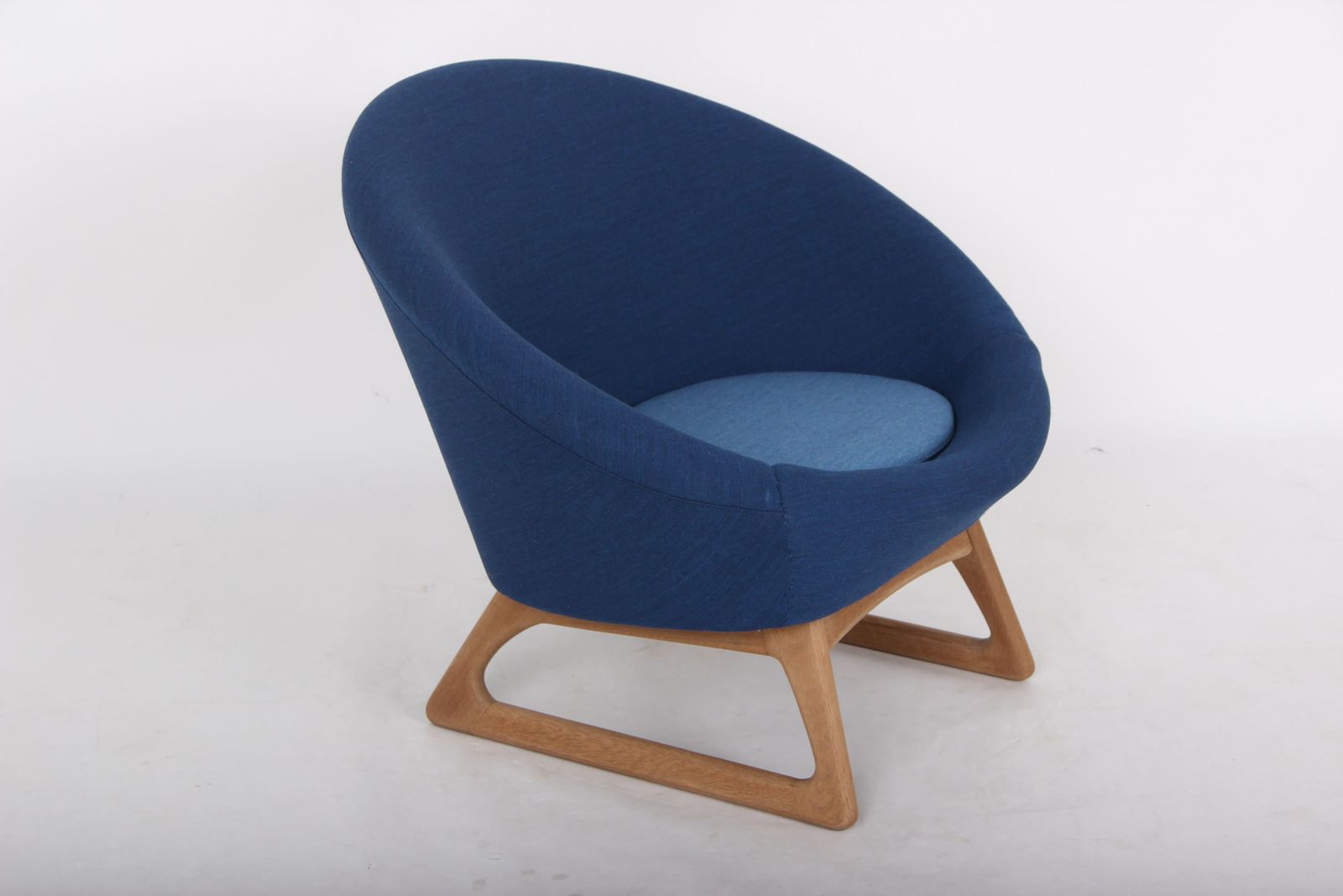 photo vintage Danish Design From 1958. Kurt østervig. 1 Loungechair And One  3 Seat Sofa. Rare Design: Model No 57 A. Rolschau Denmark.