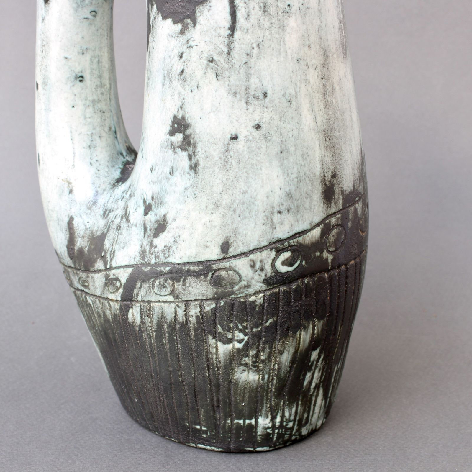 photo vinterior Mid Century French Ceramic Vase By Jacques Blin (Circa 1950s)