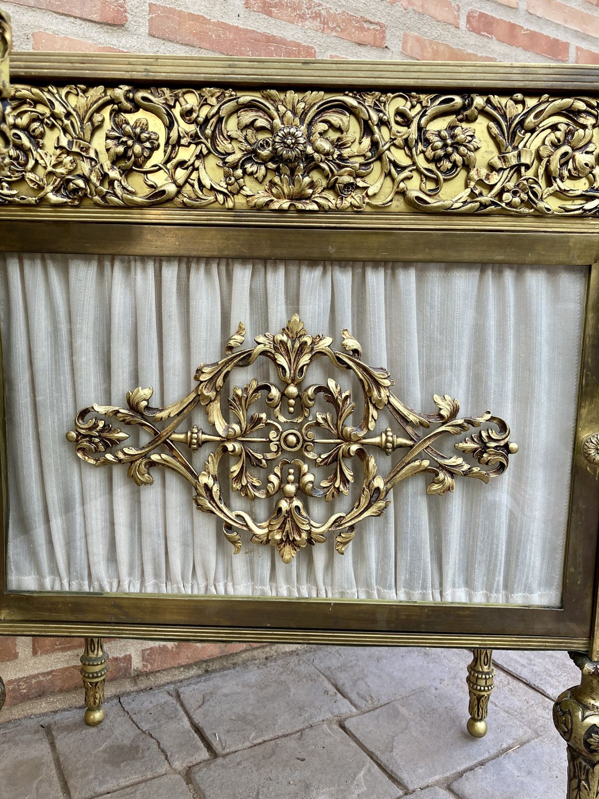 Pair Of 19th Century Belle époque French Bronze Vitrine Nightstands With Glass Doors And Brass Drawers photo 6226.0