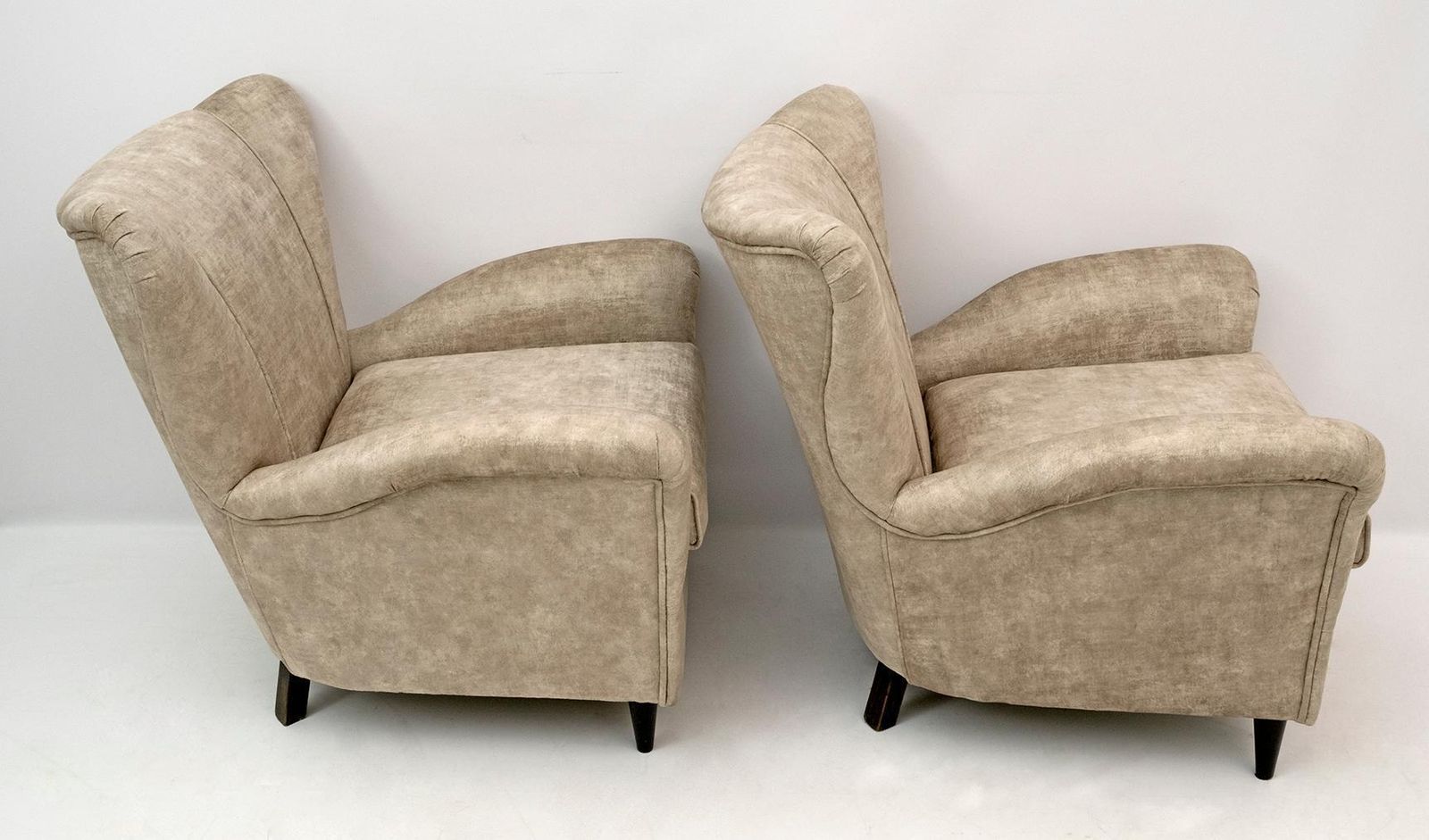 Pair Of Gio Ponti Mid Century Modern Italian Vintage Velvet Armchairs For Isa photo vinterior