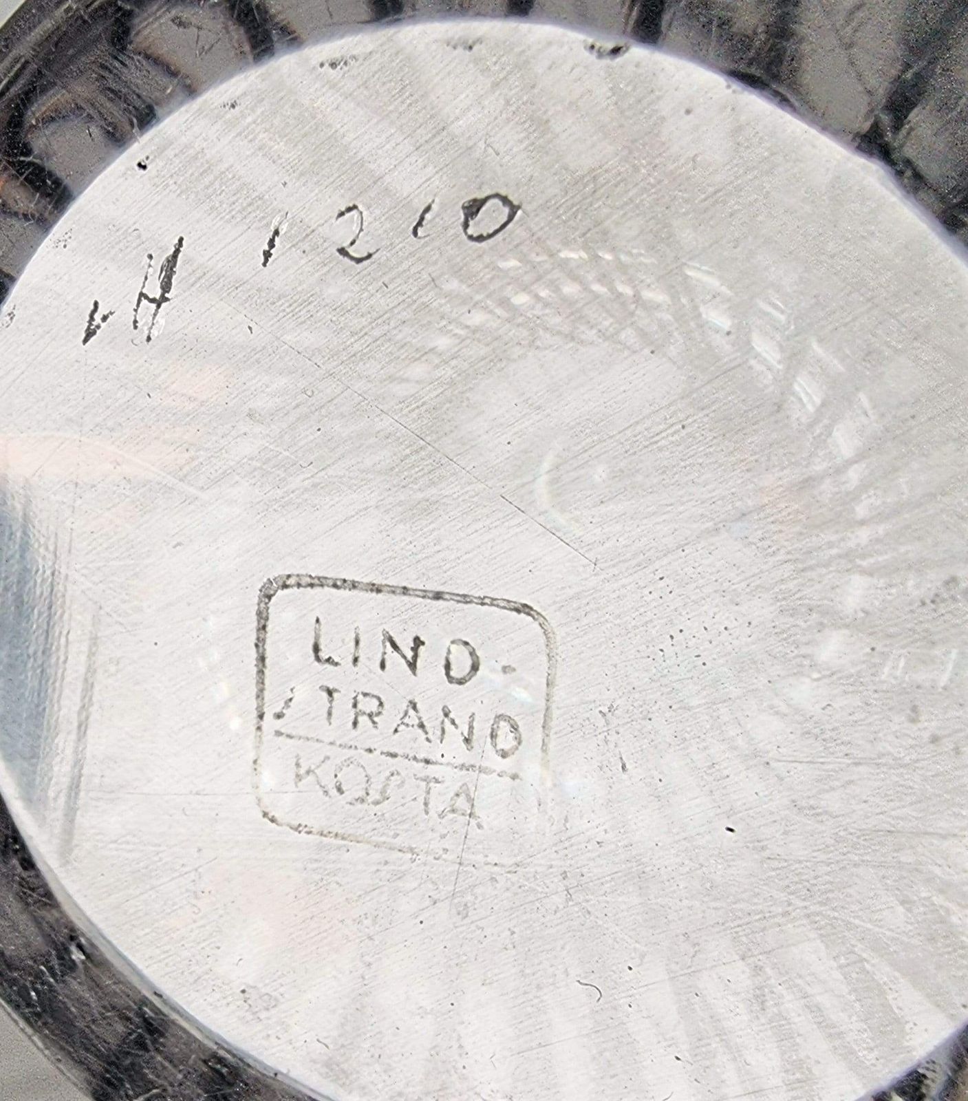 photo for sale Vicke Lindstrand For Kosta Glasbruk (Kosta Boda), Kanterelli Form, Striped Footed Dish, 1950s, Rare