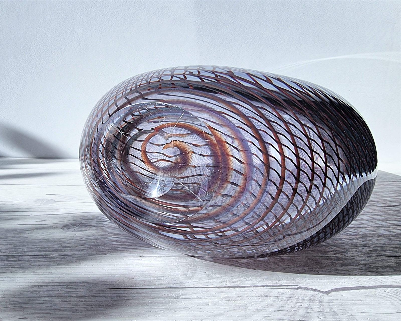 photo vintage Kosta Boda In The Style Of Dreutler, Sculpted Optical Art Netted Teardrop Vase, Swedish, Rare