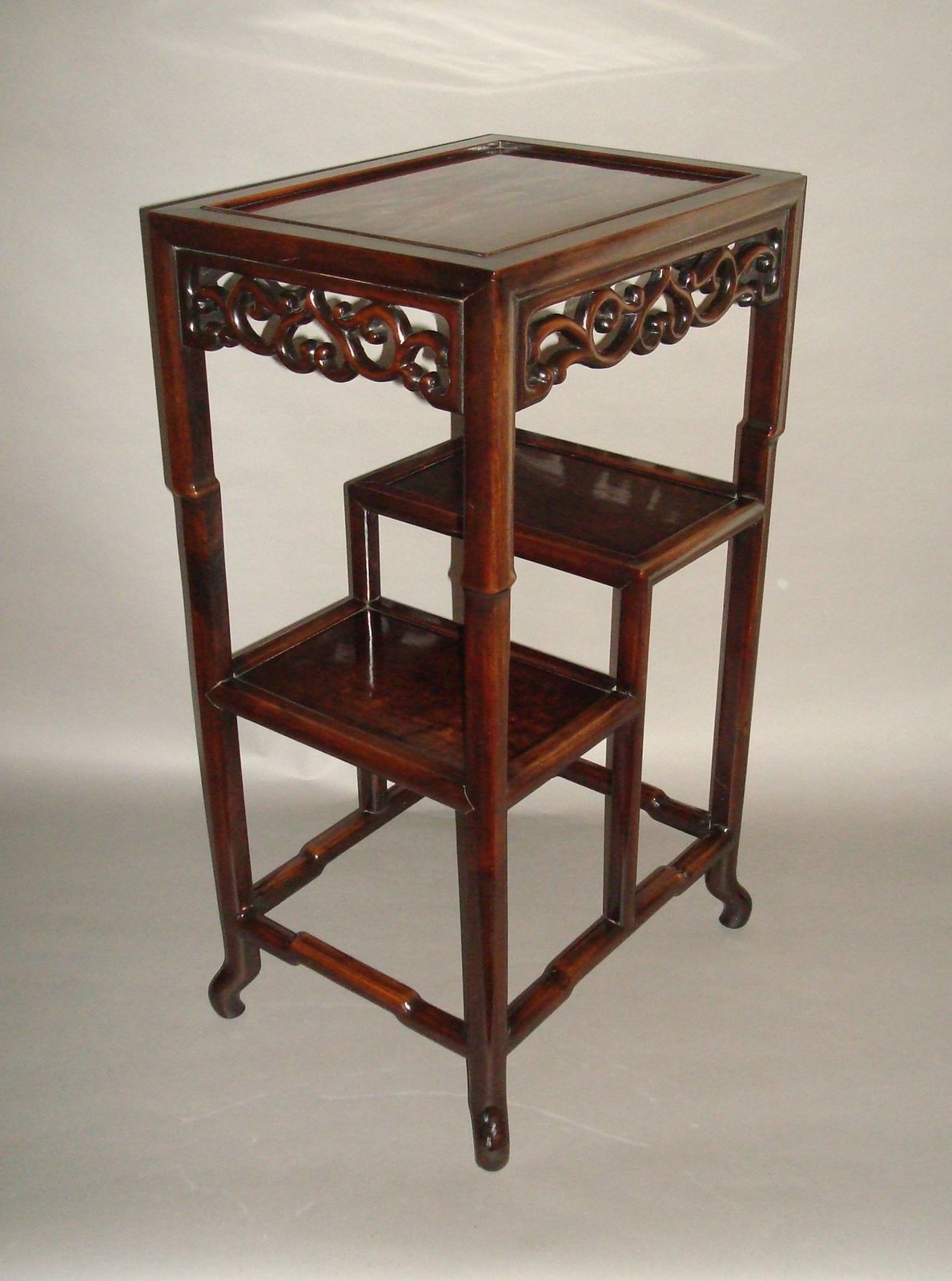 photo vinterior 19th Century Chinese Hongmu Stand/Table