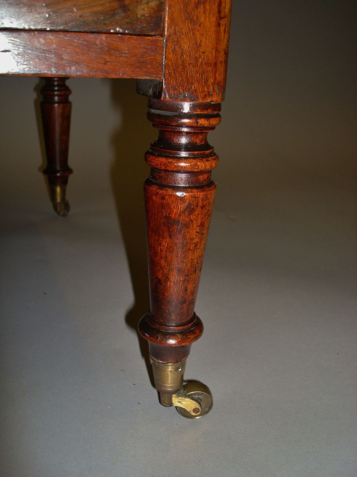 photo furniture Regency Rosewood Canterbury, 1800s