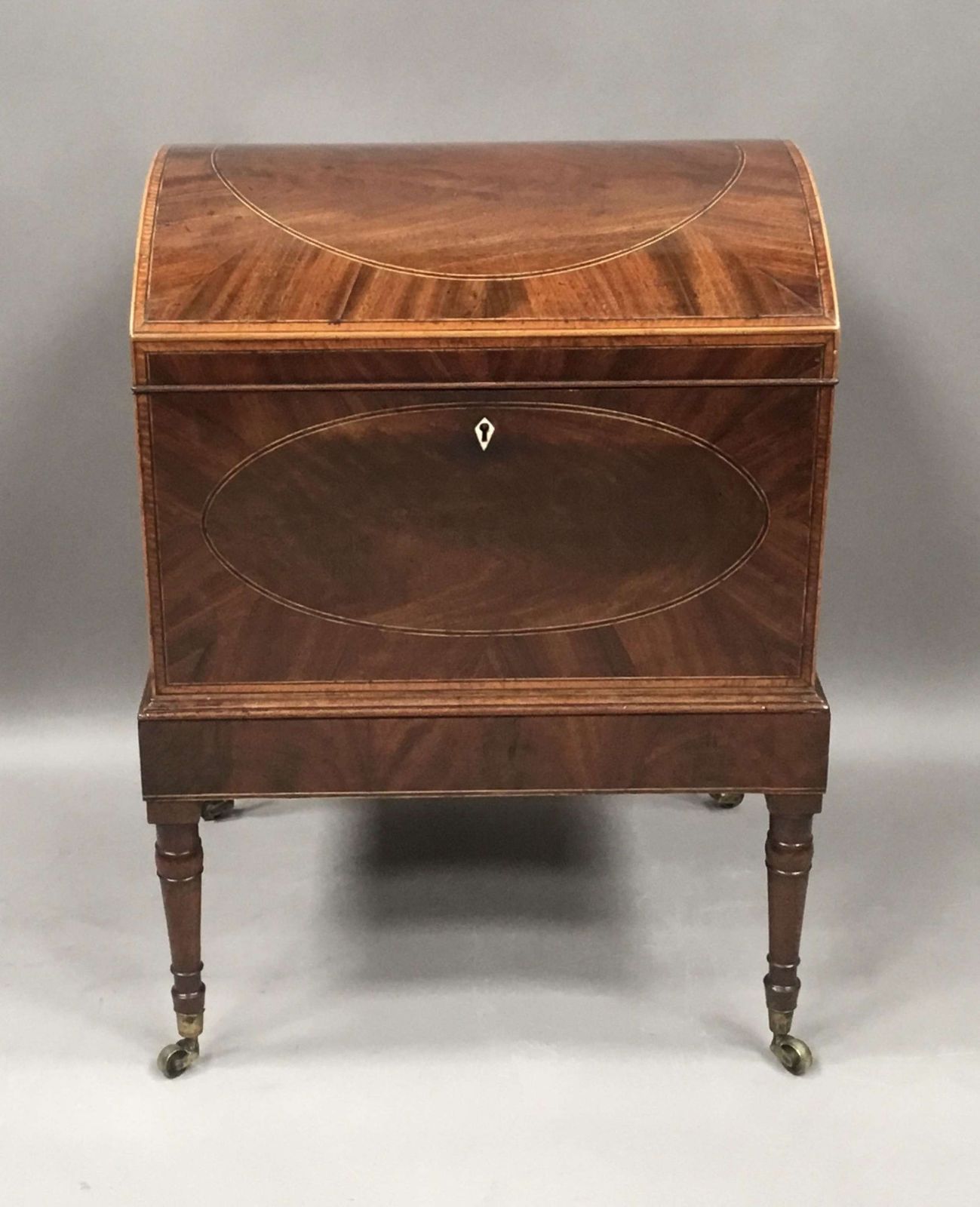 A Fine George III Sheraton Mahogany Cellarette photo for sale