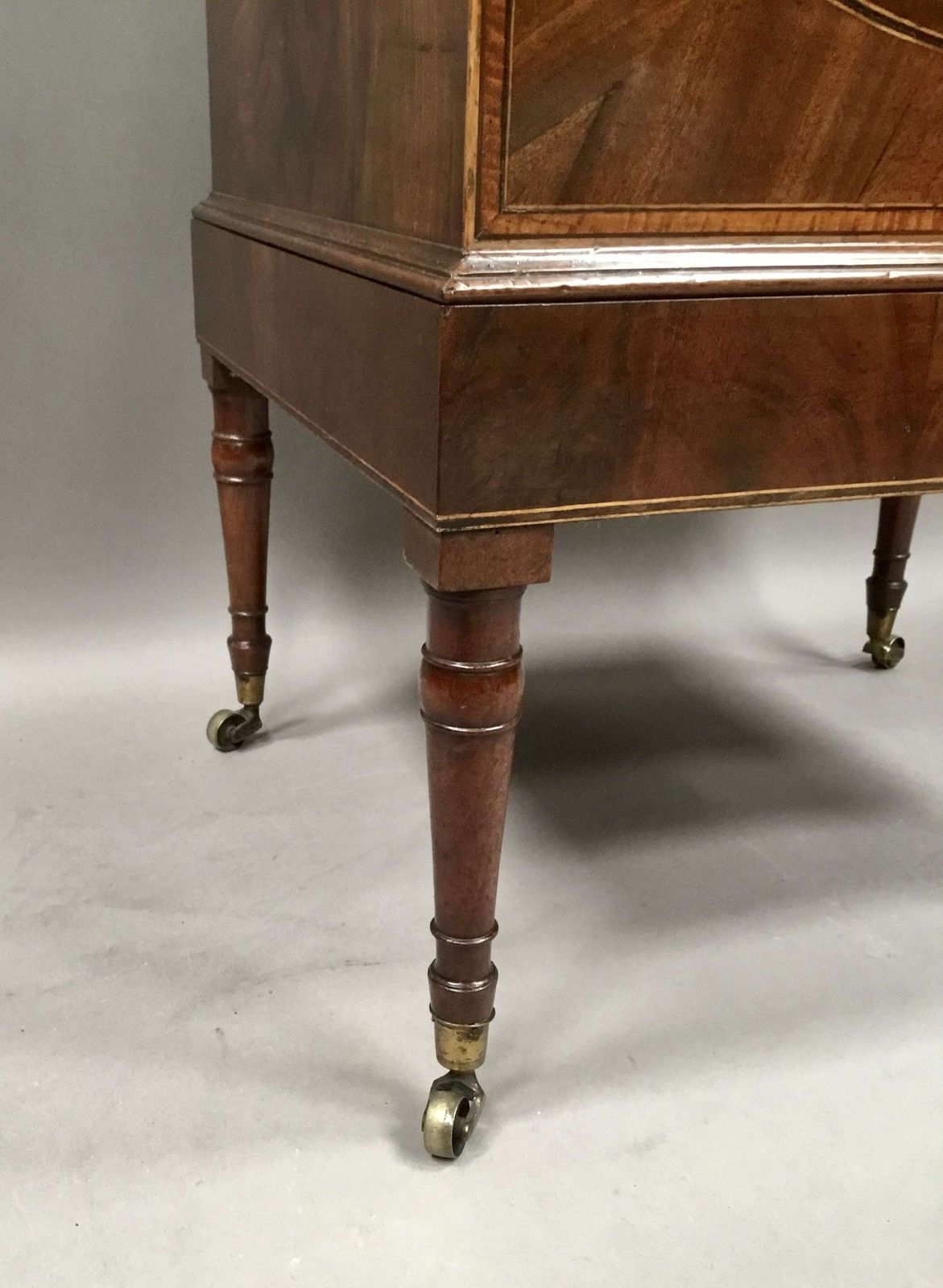 A Fine George III Sheraton Mahogany Cellarette photo buy