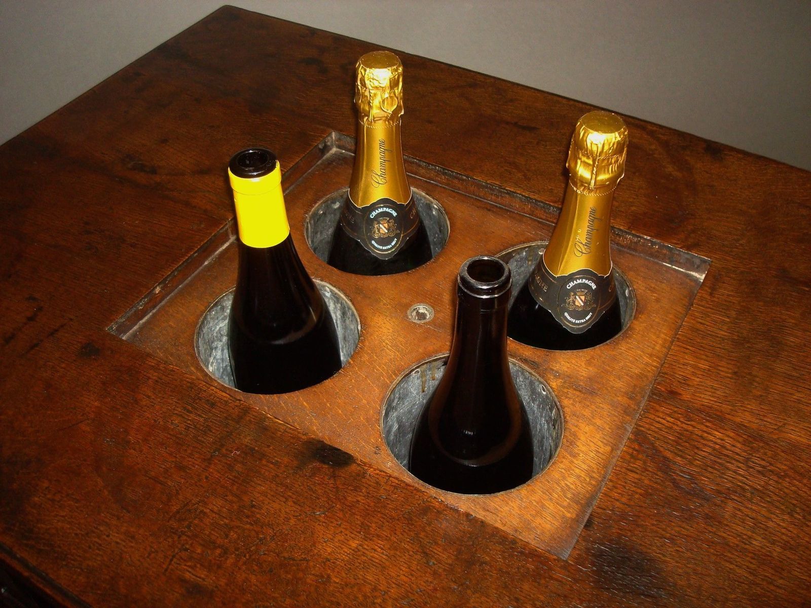 19th Century Gothic Oak Champagne Table photo 8250.0