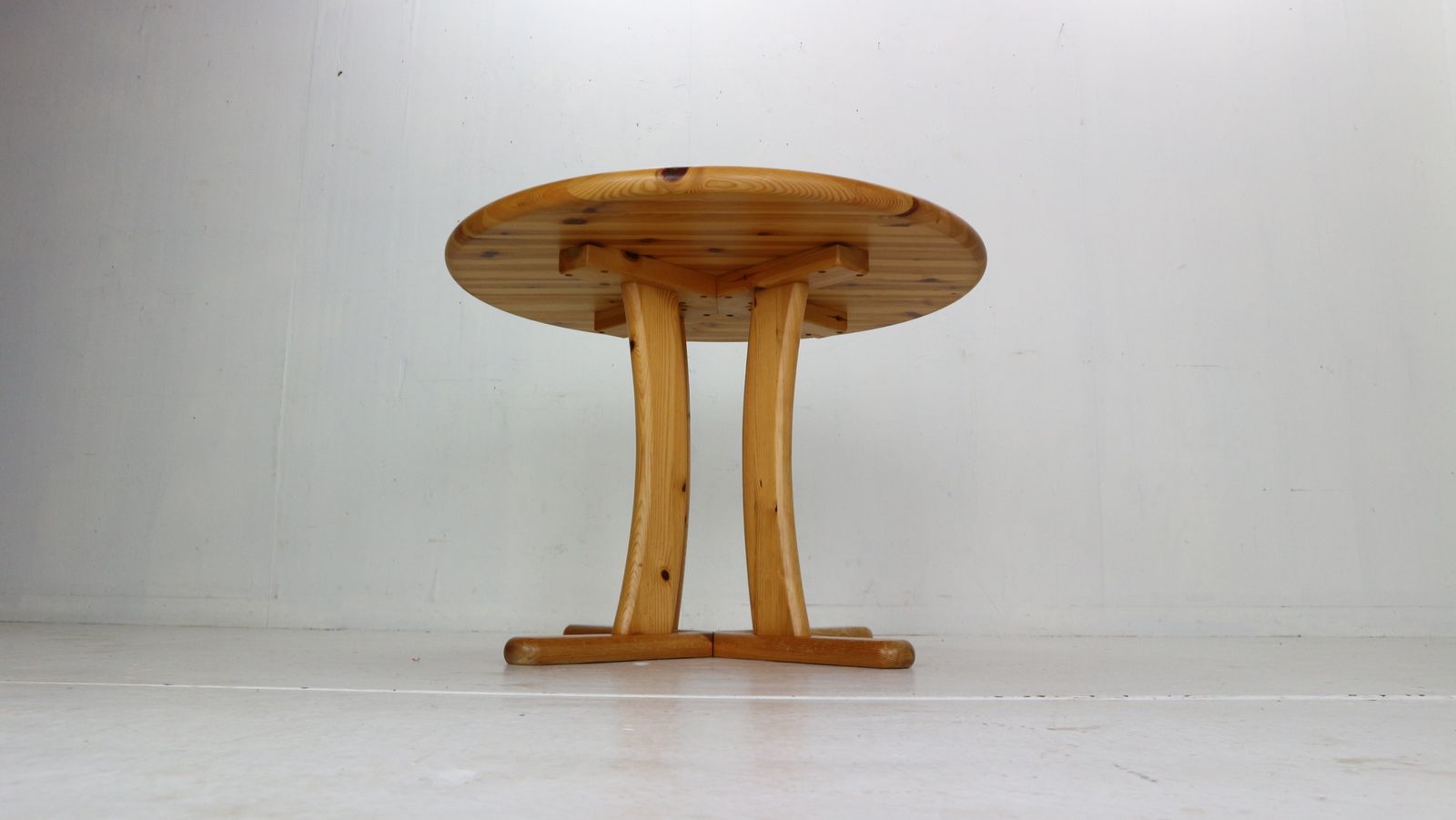 Furniture Round Solid Pinewood Dinning Table, 1970's Denmark photo