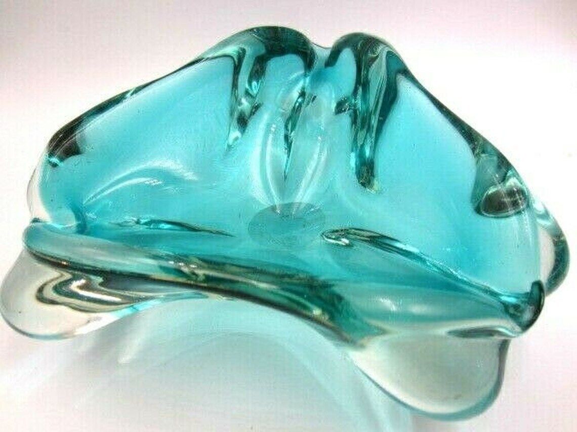 Freeform Stunning Teal Blue Murano Sommerso Lobed Triangle Art Glass Bowl