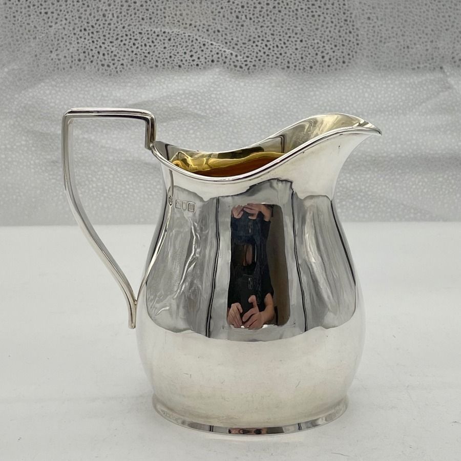 Early 20th Century Edwardian Sterling Silver Large Cream Jug London 1907 Barnard Family photo buy