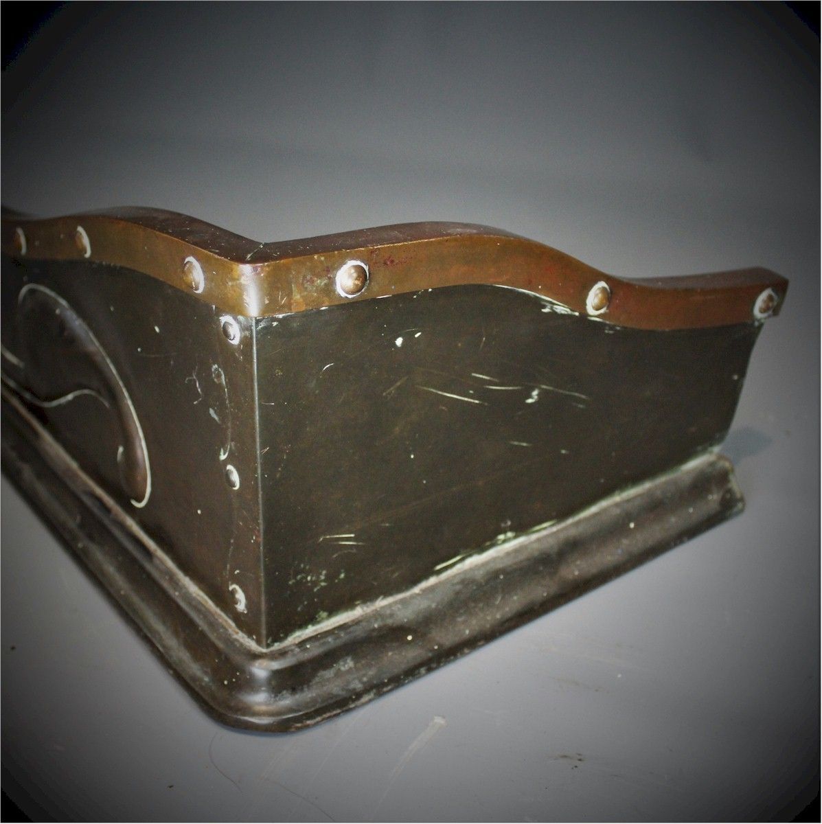 An Arts And Crafts Bronze And Copper Fender photo vinterior