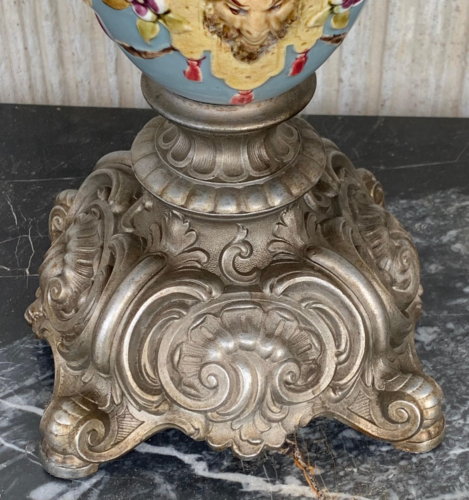 2084.0 Vase aiguière en faïence française peinte à la main, XIXe siècle photo
