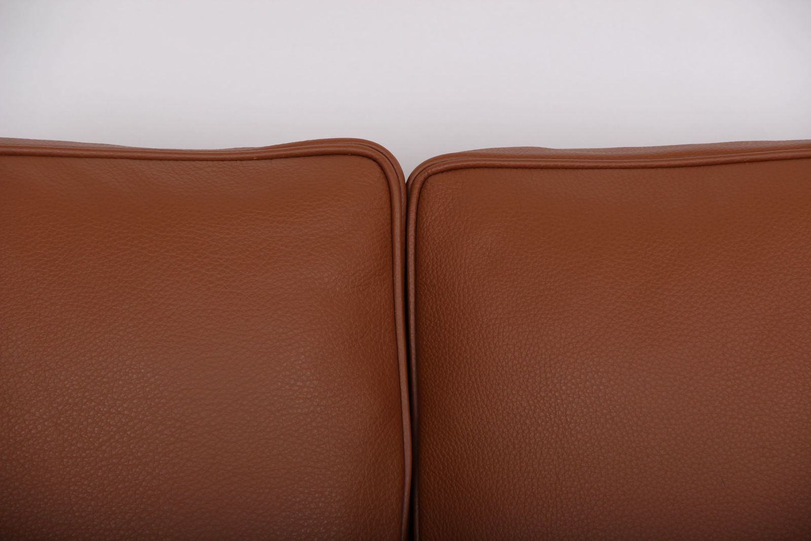 Børge Mogensen, 3 Seat Modell 2213. Brown Leather. Restored. photo buy