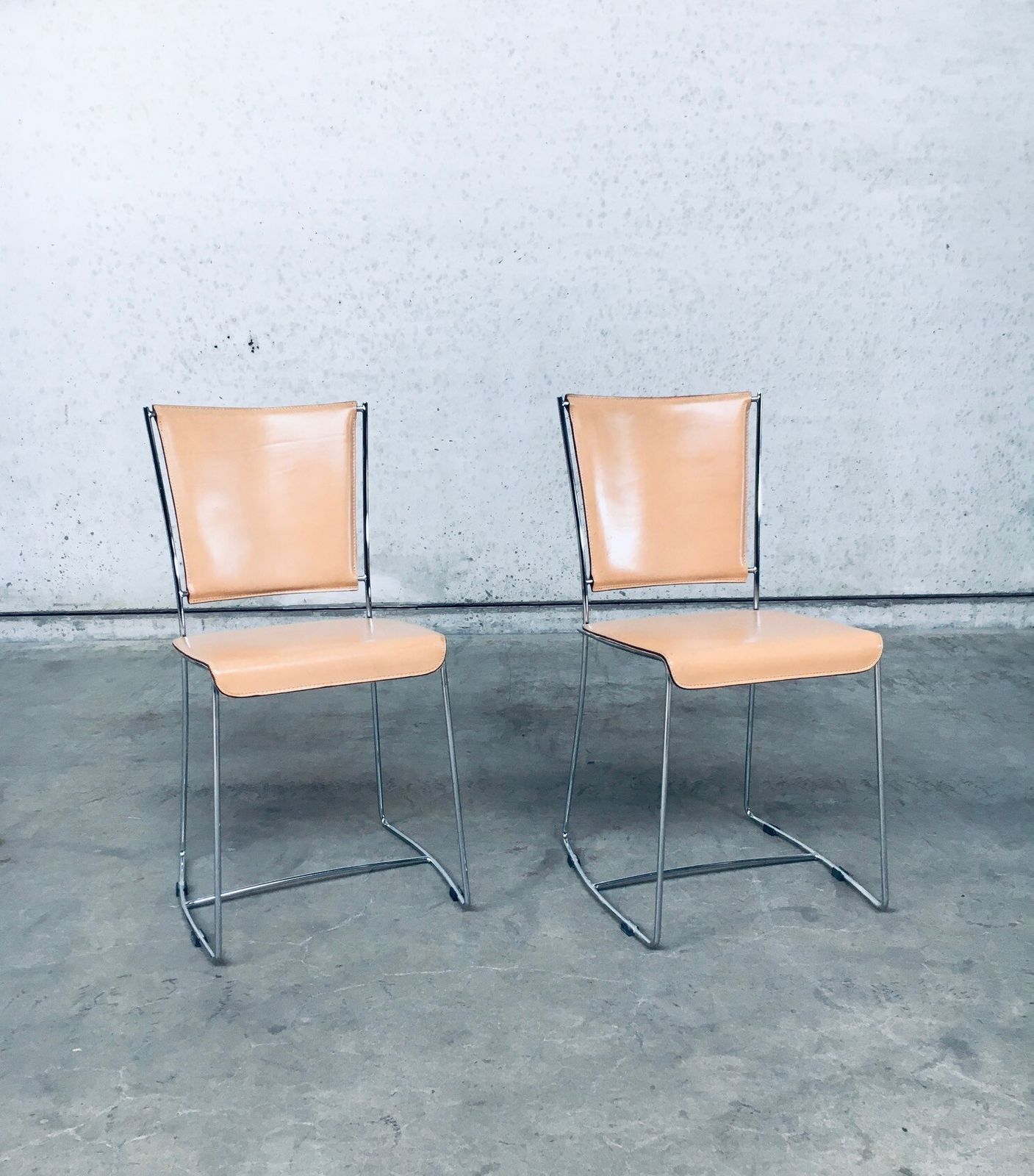 Postmodern Italiaans Design Lederen Eetkamerstoelen Van Segis, Italië, Jaren 1990