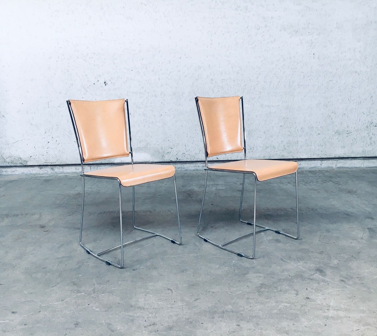 Postmodern Italiaans Design Lederen Eetkamerstoelen Van Segis, Italië, Jaren 1990 photo vinterior