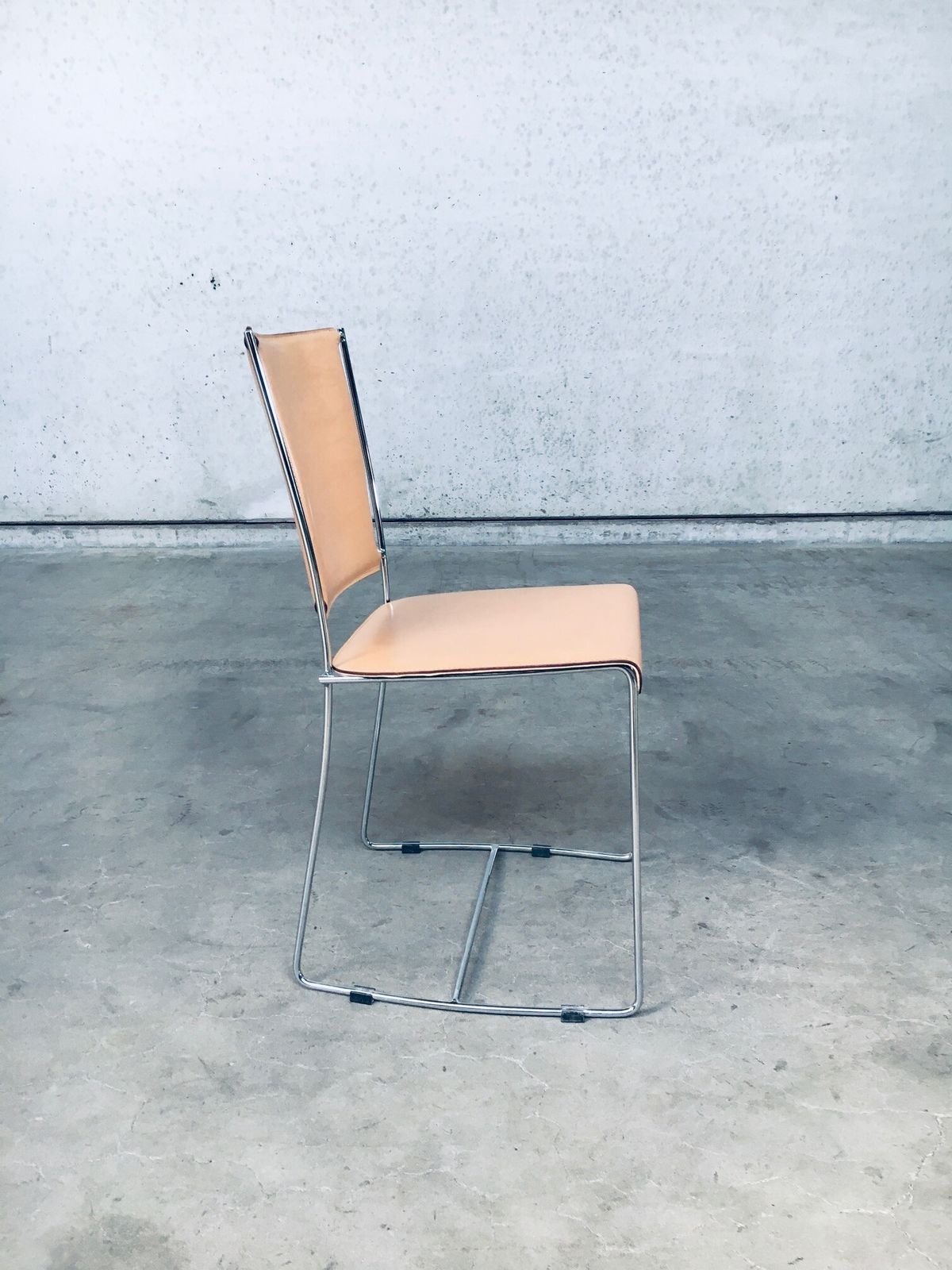 781.2 Postmodern Italiaans Design Lederen Eetkamerstoelen Van Segis, Italië, Jaren 1990 photo