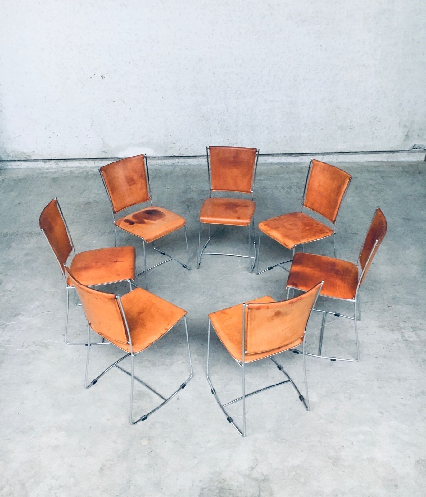 photo buy Postmodern Italiaans Design Lederen Eetkamerstoelen Set Van Segis, Italië, Jaren 1990